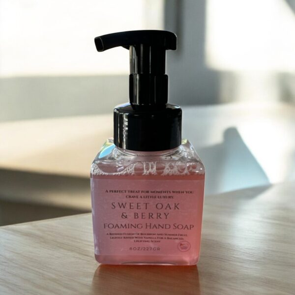 Sweet Oak & Berry Foaming Hand Soap
