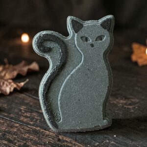 Lucille - Black Cat Bath Bomb